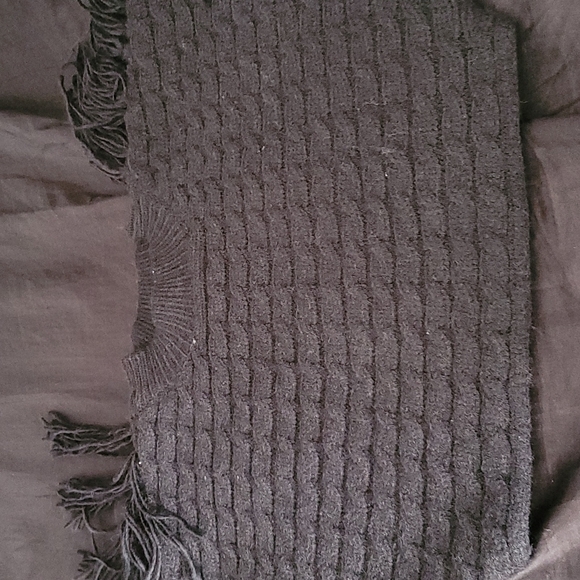 Sweaters - Black fringe sweater